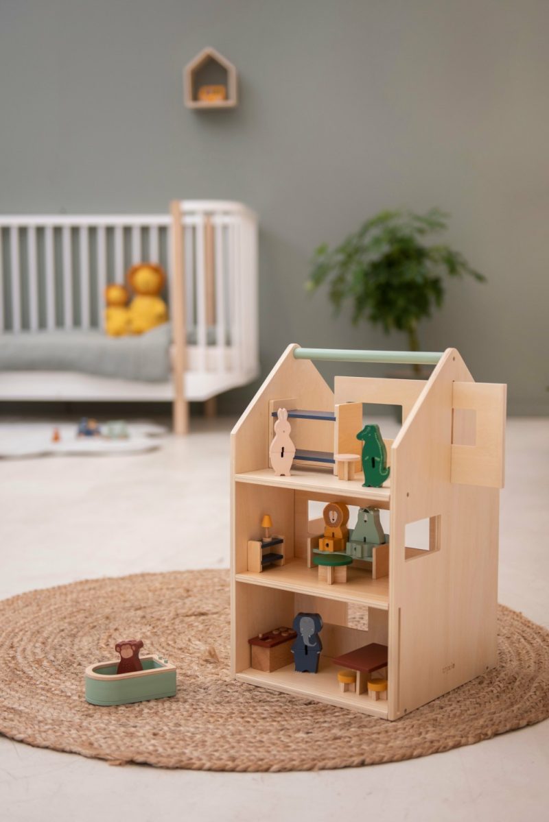 Fsc Wooden Play House Doll Houses