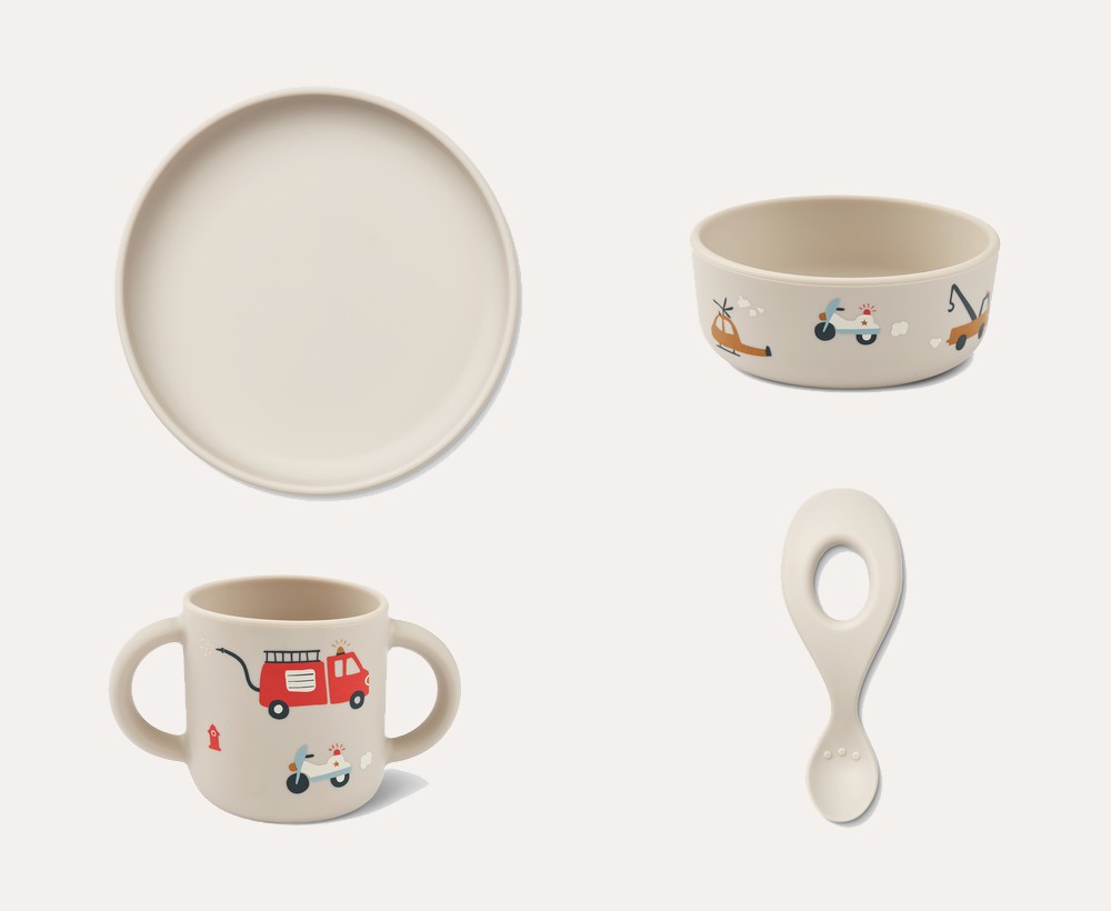 Vivi Printed Tableware Set – Emergency Vehicle / Sandy Dinner Plates, Bowls